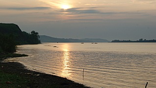 click for enlarge 1280 X 718 216,7 Kb picture