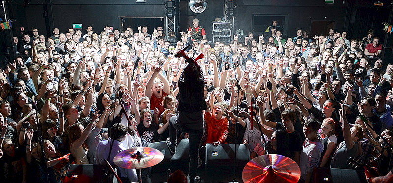 click for enlarge 1000 X 467 226.2 Kb picture