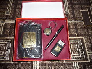 800 X 600 276.6 Kb 800 X 600 255.6 Kb     ()