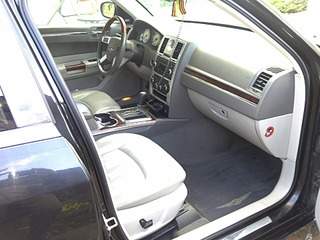 1920 X 1440 508.8 Kb 1920 X 1440 802.9 Kb Chrysler 300C 2009 . 2.7. 
