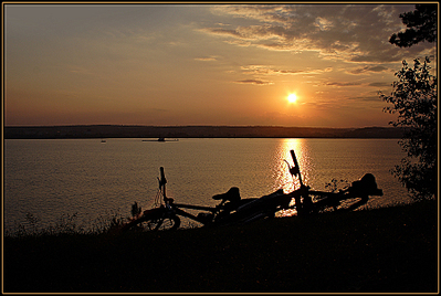 click for enlarge 900 X 604 523.2 Kb picture