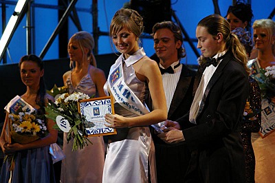 click for enlarge 800 X 532 99.3 Kb picture