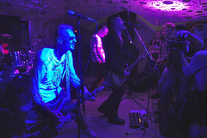 click for enlarge 900 X 598 160,7 Kb picture