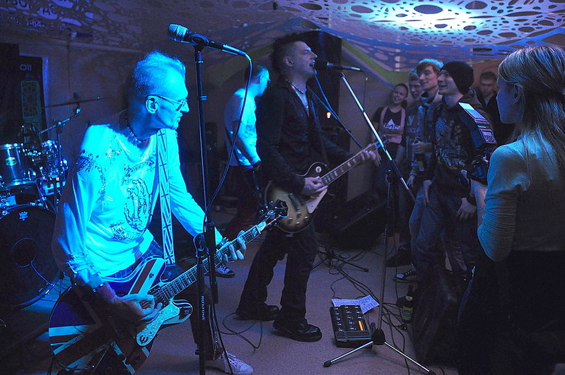 click for enlarge 900 X 598 182,6 Kb picture