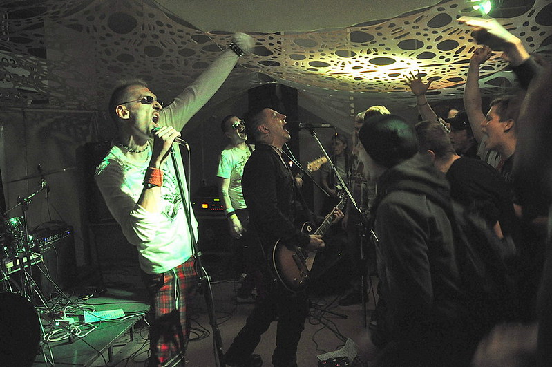 click for enlarge 900 X 598 157,5 Kb picture