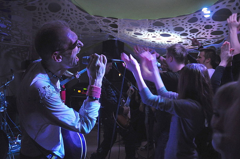 click for enlarge 900 X 598 147,8 Kb picture