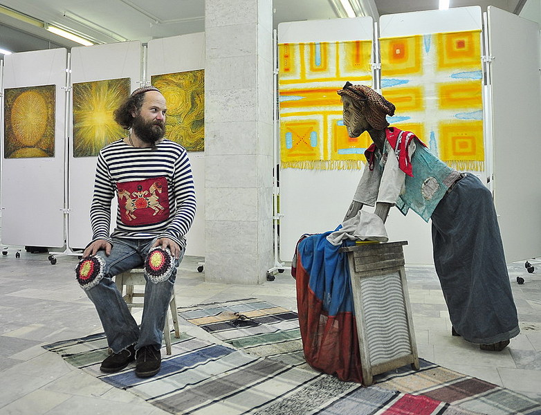 click for enlarge 900 X 690 208,9 Kb picture