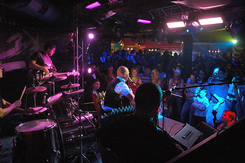 click for enlarge 900 X 598 210,3 Kb picture