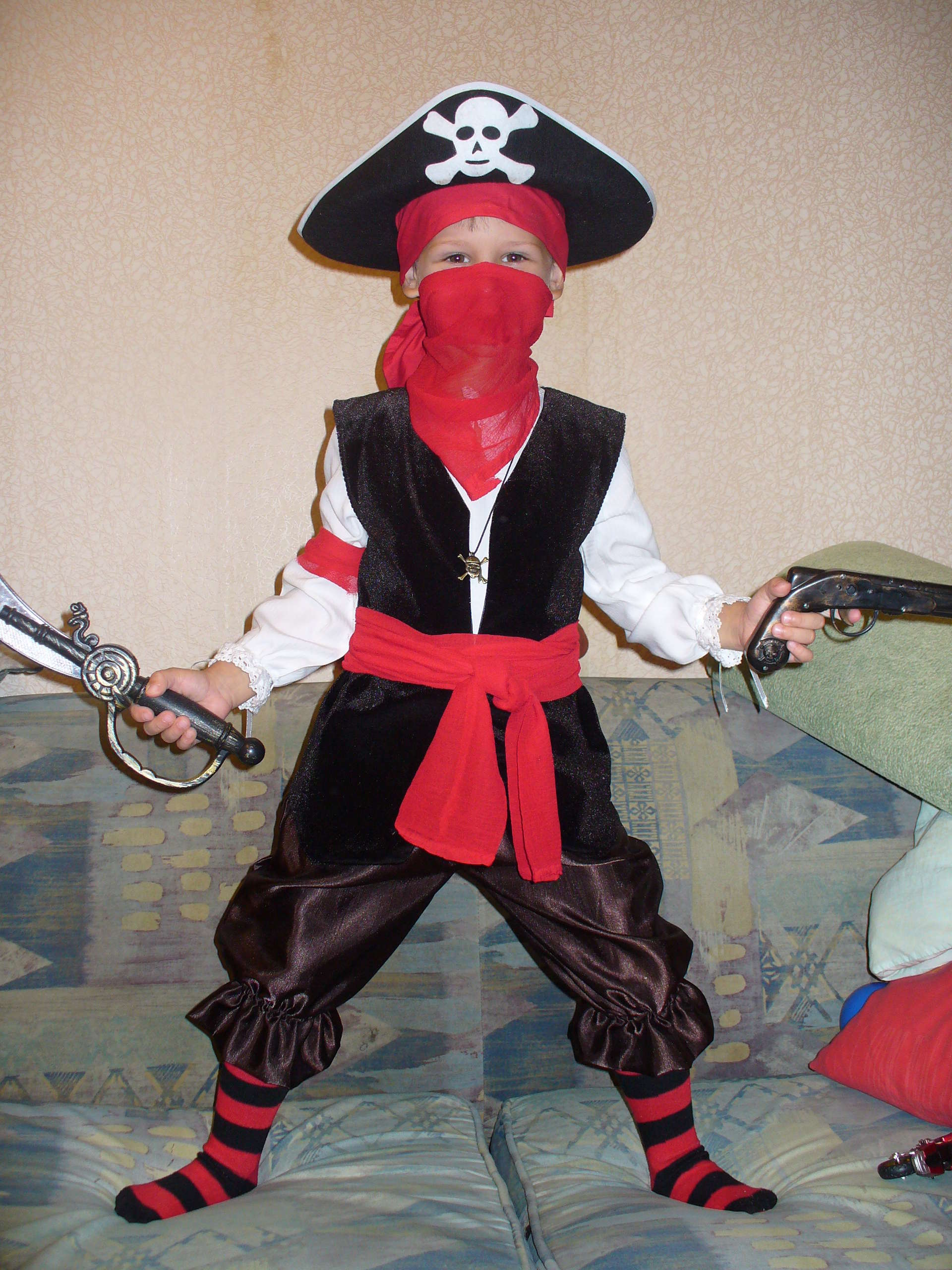 Как сделать костюм Пирата своими руками