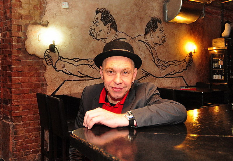 click for enlarge 900 X 623 184,4 Kb picture