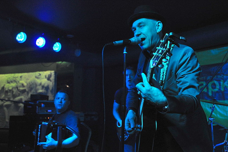 click for enlarge 900 X 598 132,0 Kb picture