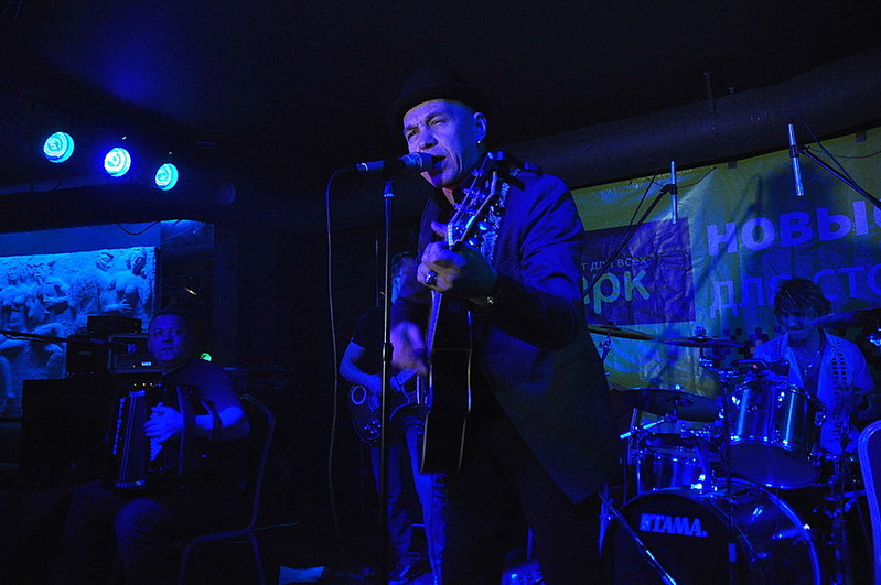 click for enlarge 900 X 598 126,1 Kb picture