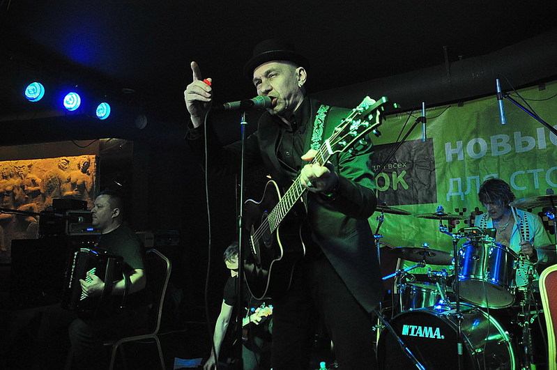 click for enlarge 900 X 598 149,6 Kb picture