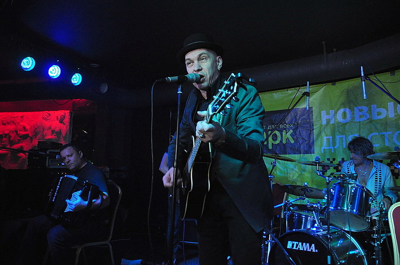 click for enlarge 900 X 598 142,5 Kb picture