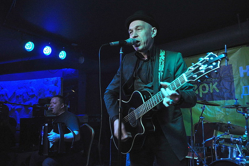 click for enlarge 900 X 598 151,6 Kb picture