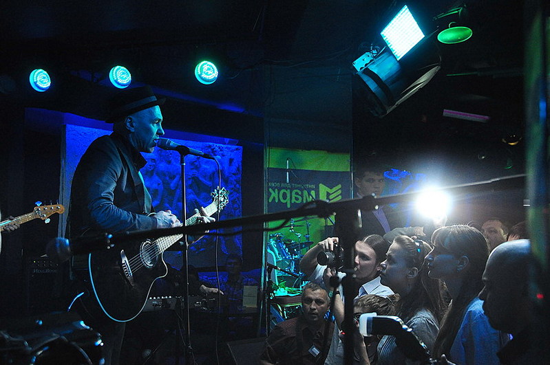 click for enlarge 900 X 598 145,3 Kb picture