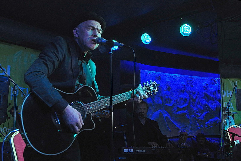 click for enlarge 900 X 603 147,6 Kb picture