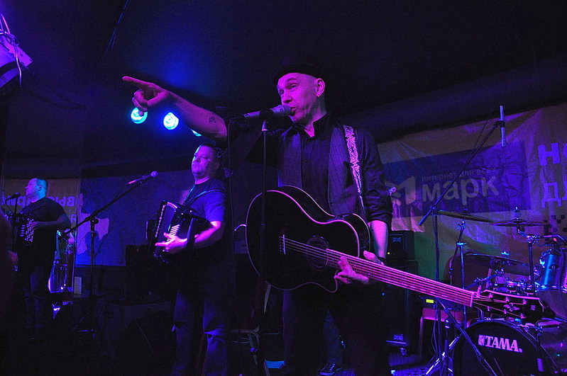 click for enlarge 900 X 598 141,6 Kb picture