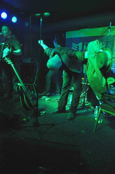 click for enlarge 598 X 900 136,4 Kb picture