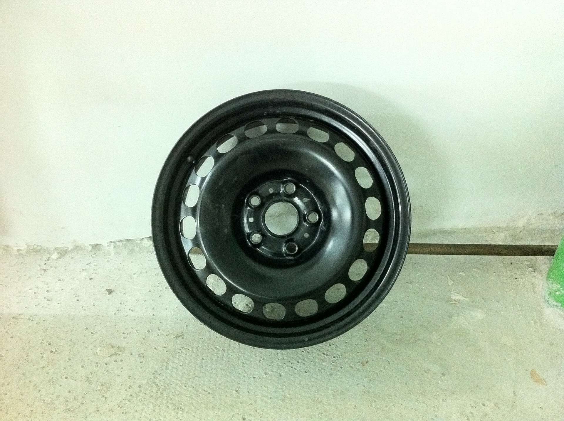 штамповки r16 на шкоду. штампованные диски на шкода. стальные диски r15 на шкода рапид.