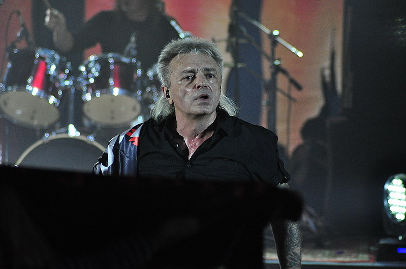 click for enlarge 900 X 598 108,8 Kb picture