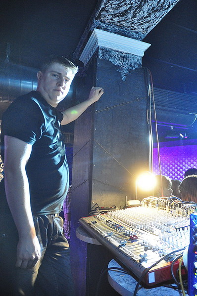 click for enlarge 598 X 900 183,0 Kb picture