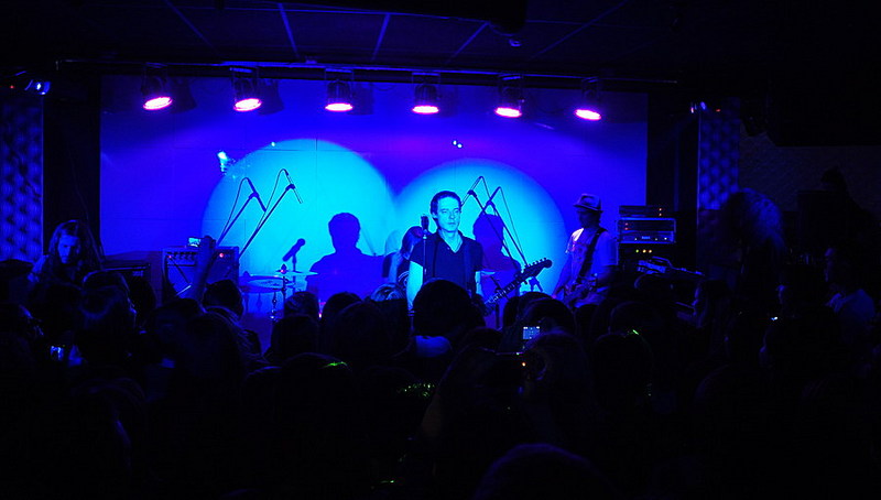 click for enlarge 900 X 511 77,9 Kb picture