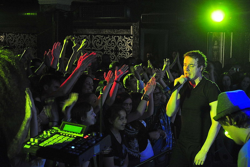 click for enlarge 900 X 602 146,9 Kb picture