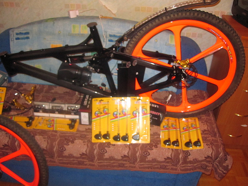 click for enlarge 1600 X 1200 551,7 Kb picture