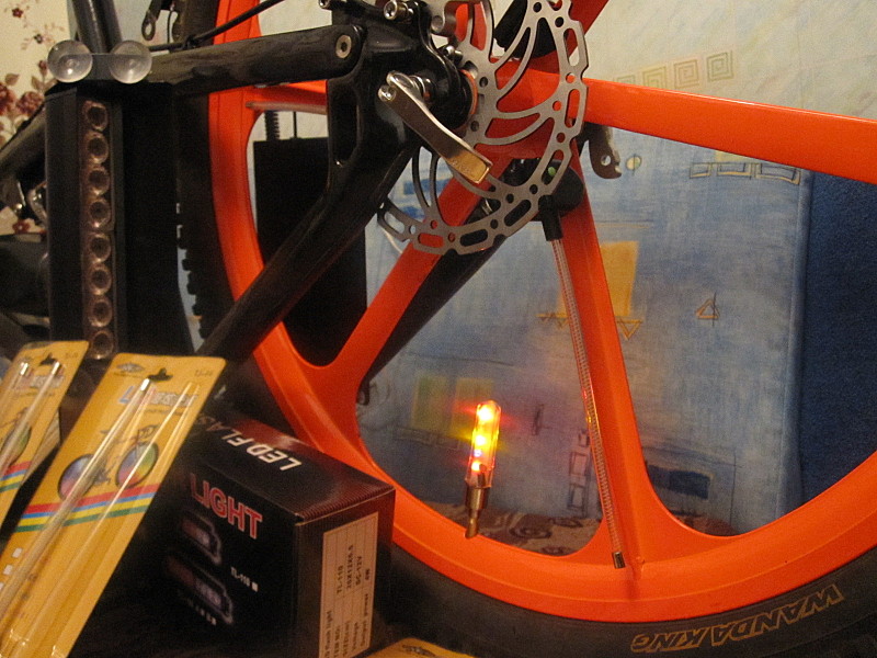 click for enlarge 1600 X 1200 577,2 Kb picture