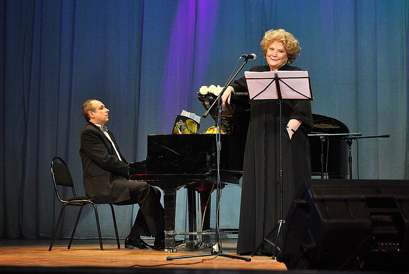 click for enlarge 1000 X 670 179,1 Kb picture