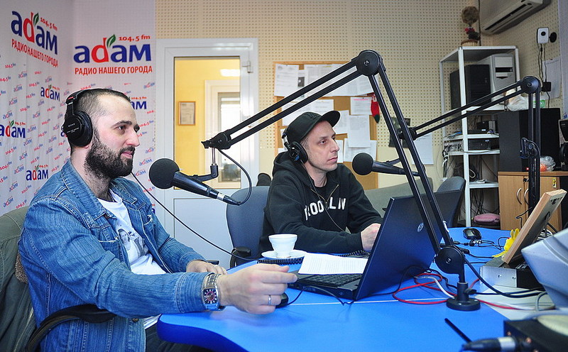 click for enlarge 1000 X 620 226,0 Kb picture