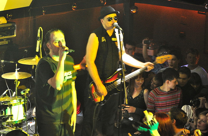 click for enlarge 1000 X 657 215,4 Kb picture