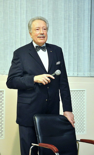 click for enlarge 607 X 1000 151,5 Kb picture