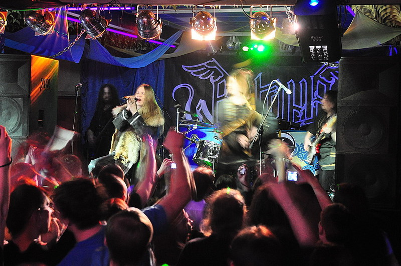 click for enlarge 1000 X 664 222,2 Kb picture