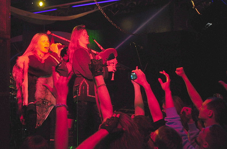 click for enlarge 1000 X 656 170,4 Kb picture