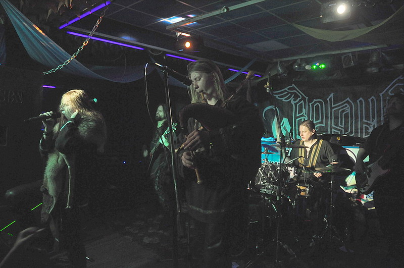 click for enlarge 1000 X 664 154,1 Kb picture