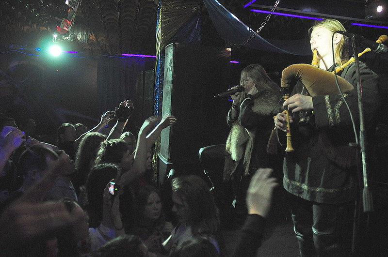 click for enlarge 1000 X 664 165,4 Kb picture