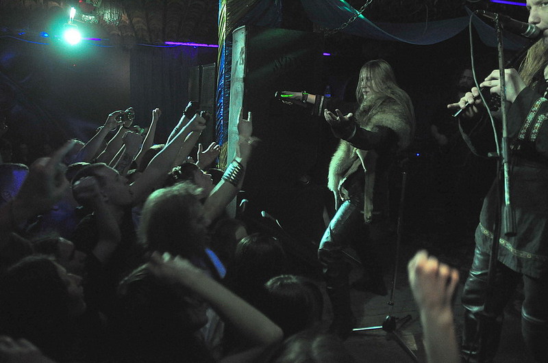 click for enlarge 1000 X 664 134,9 Kb picture