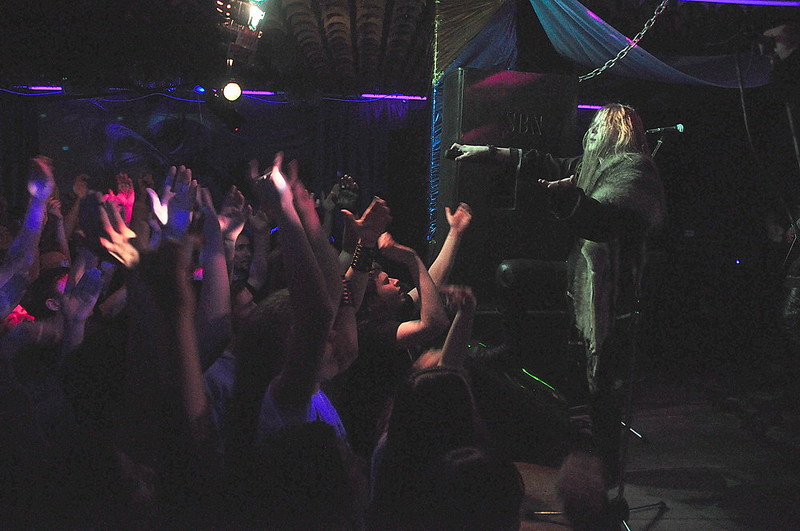 click for enlarge 1000 X 664 148,1 Kb picture