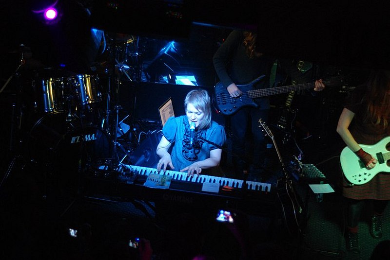 click for enlarge 807 X 540  58,8 Kb picture