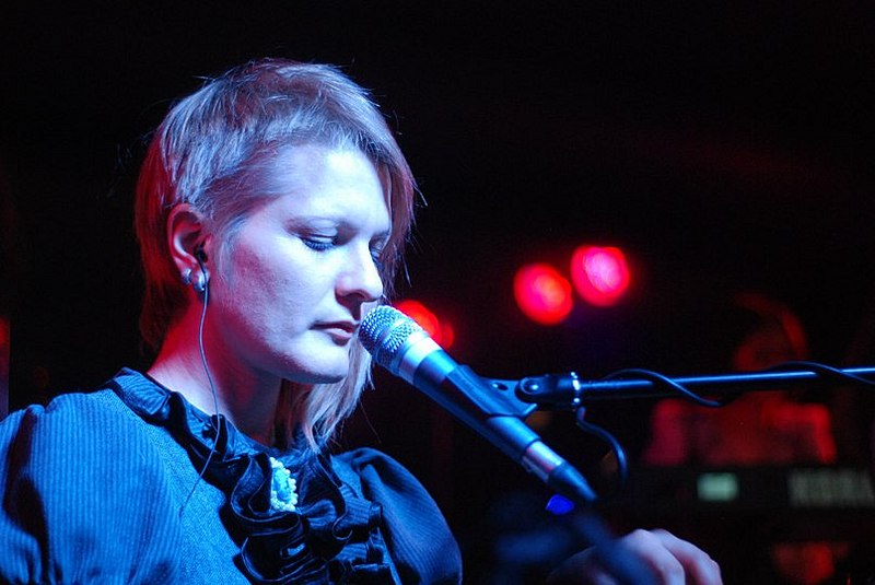 click for enlarge 807 X 540  64,5 Kb picture