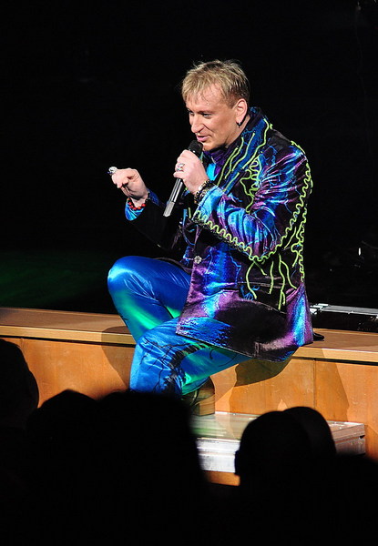 click for enlarge 692 X 1000 141,2 Kb picture