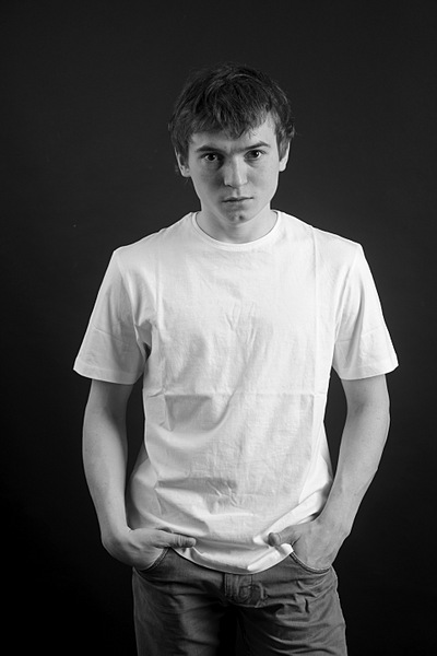 click for enlarge 1920 X 2880 666,6 Kb picture