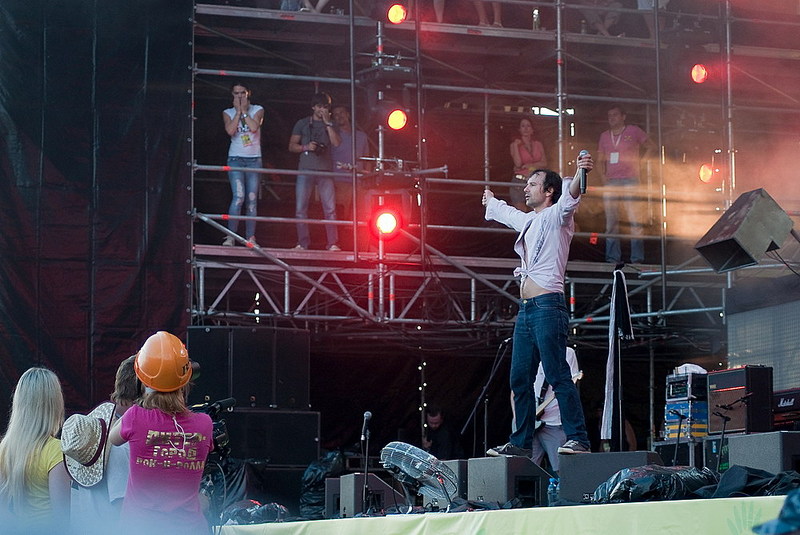 click for enlarge 1000 X 669 193,2 Kb picture