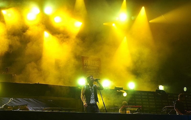 click for enlarge 1000 X 627 117,6 Kb picture