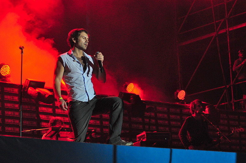 click for enlarge 1000 X 664 158,1 Kb picture