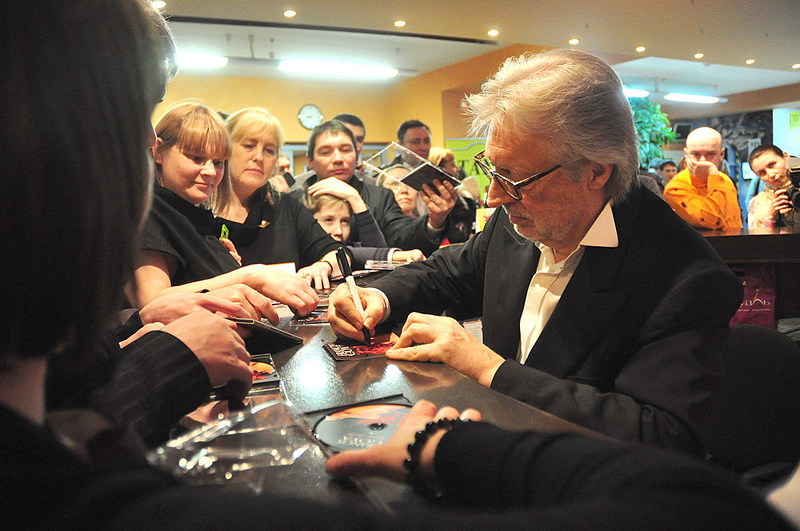 click for enlarge 1000 X 664 174,6 Kb picture