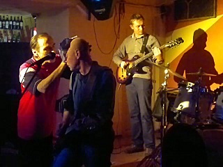 click for enlarge 640 X 480  49,8 Kb picture