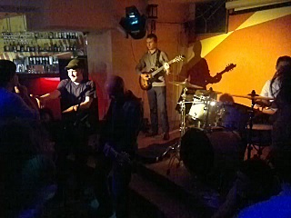 click for enlarge 640 X 480  49,9 Kb picture